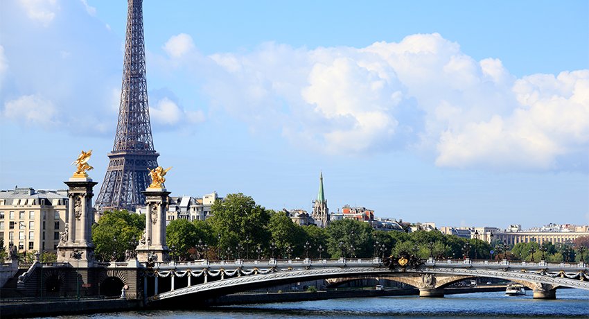 Study Abroad in France - Eiffel Tower